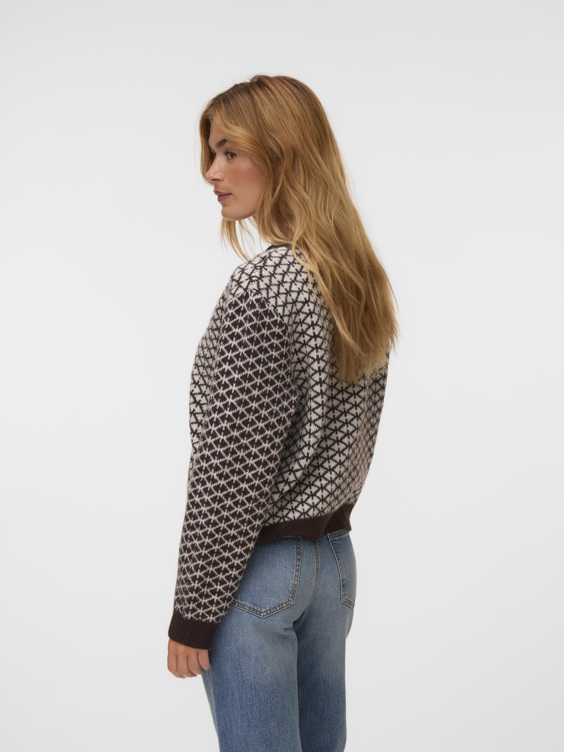 model_shot-back